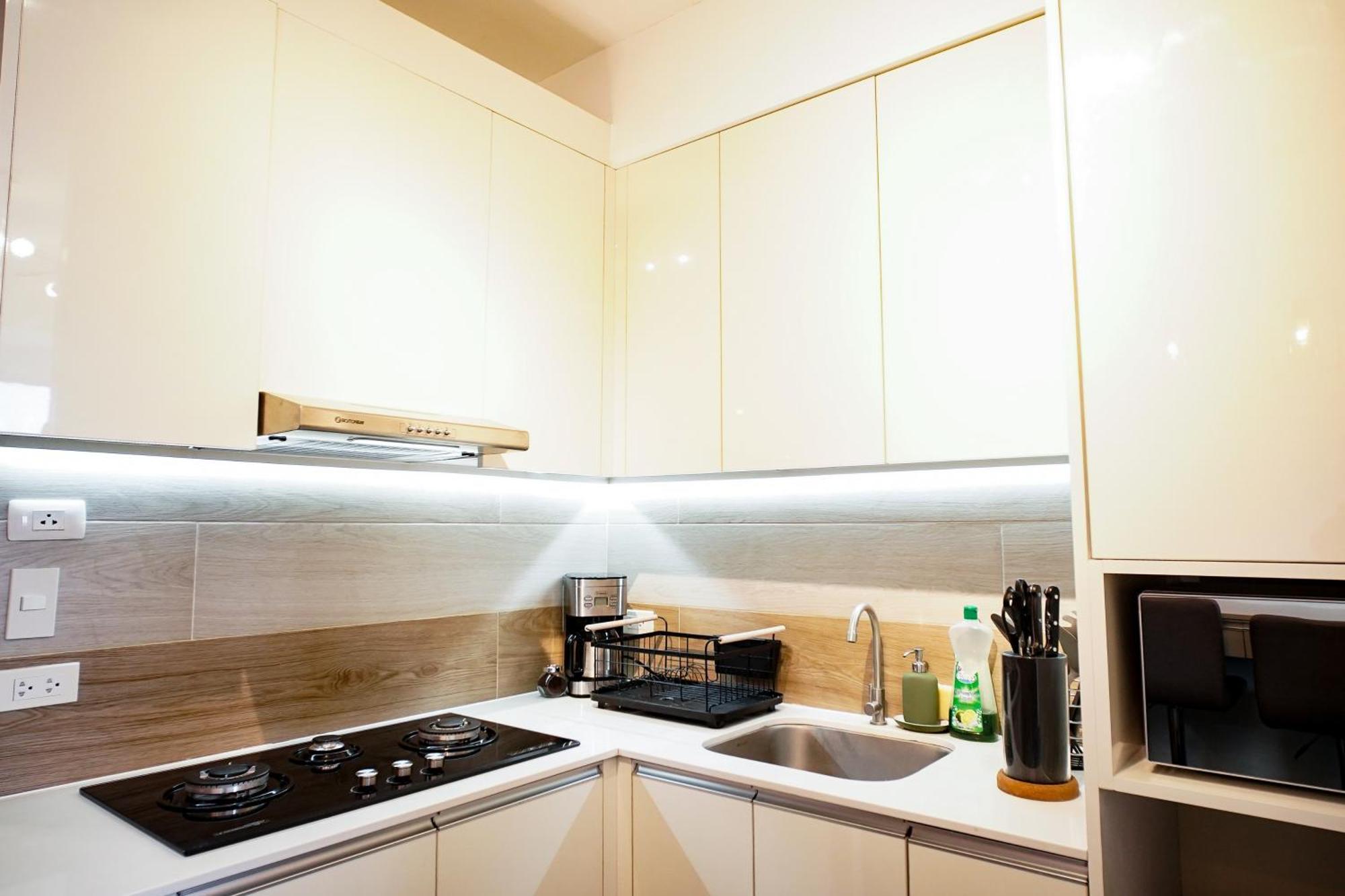 Modern Designed Studio Condo Near Ayala Centrio Cagayan de Oro Exterior photo